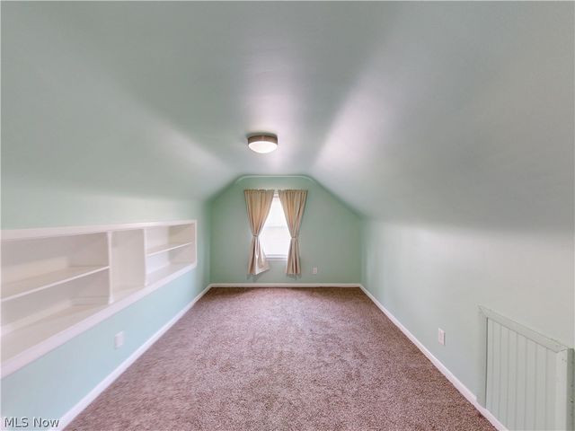 390 E 307th Street, Willowick, OH 44095