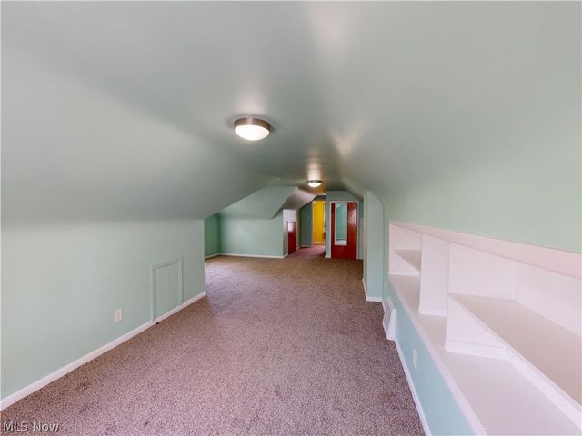 390 E 307th Street, Willowick, OH 44095