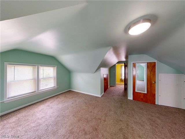 390 E 307th Street, Willowick, OH 44095