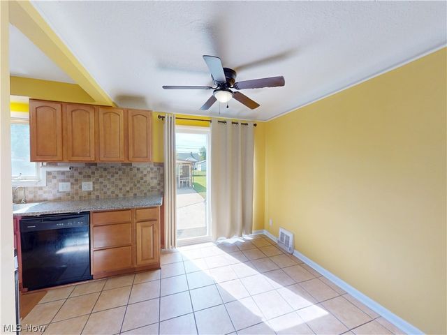 390 E 307th Street, Willowick, OH 44095