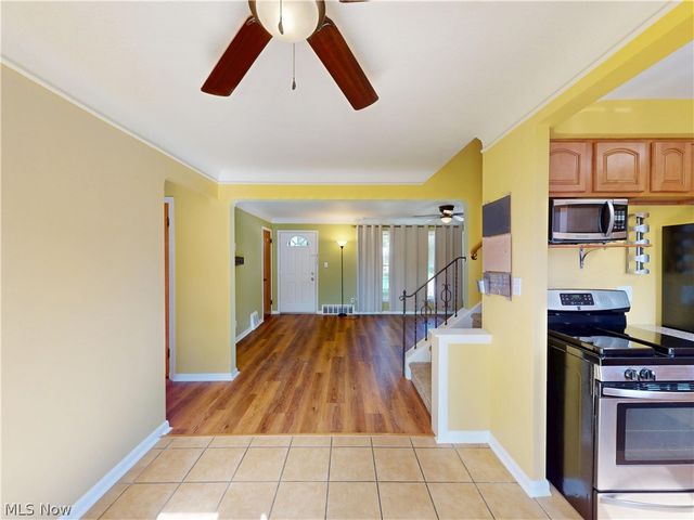 390 E 307th Street, Willowick, OH 44095