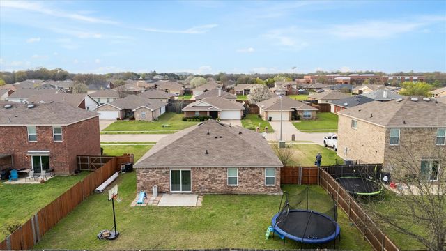 238 Willow Creek Lane, Terrell, TX 75160