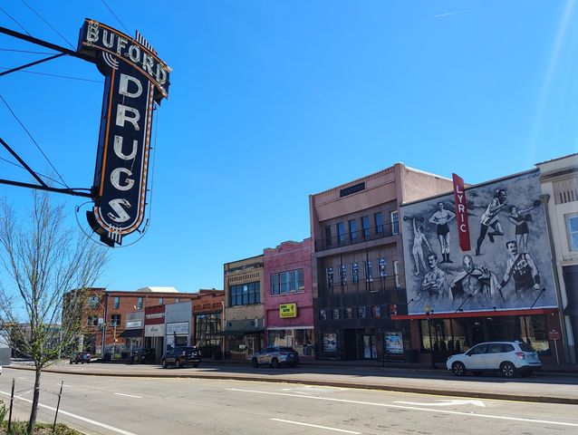 238 Willow Creek Lane, Terrell, TX 75160