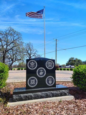 238 Willow Creek Lane, Terrell, TX 75160