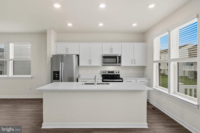 200 SOFT RUSH LN, La Plata, MD 20646