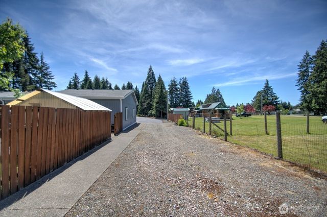 8316 176th Avenue SW, Rochester, WA 98579