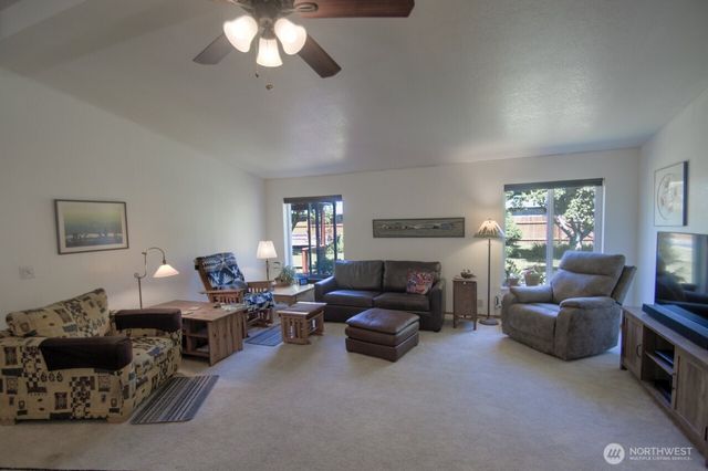 8316 176th Avenue SW, Rochester, WA 98579