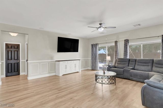 1405 Fantastic Court, North Las Vegas, NV 89081