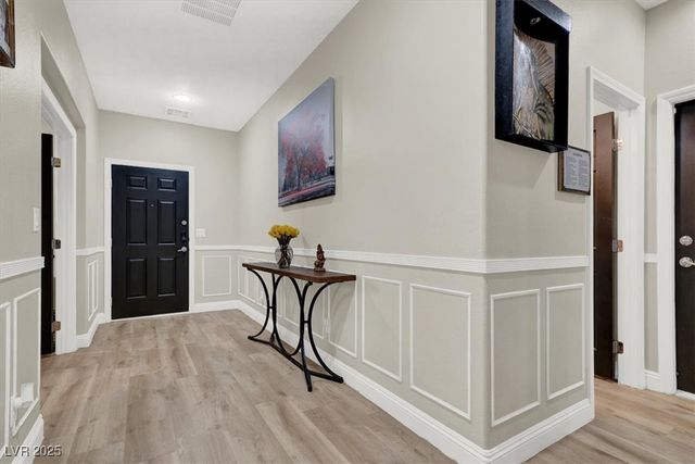 1405 Fantastic Court, North Las Vegas, NV 89081