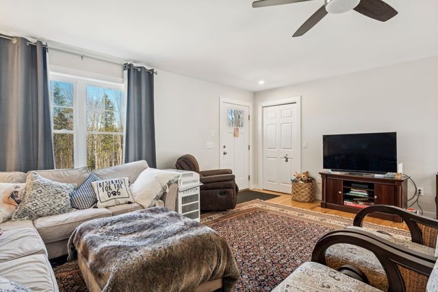 21 Caldwell Lane, Sunapee, NH 03782
