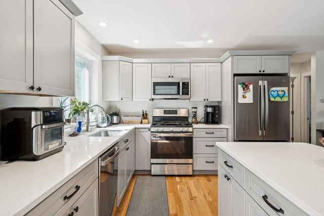 21 Caldwell Lane, Sunapee, NH 03782