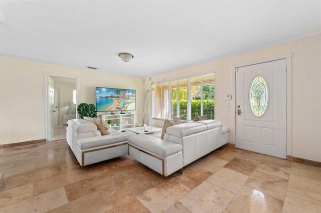 2757 NE 14th Avenue, Wilton Manors, FL 33334