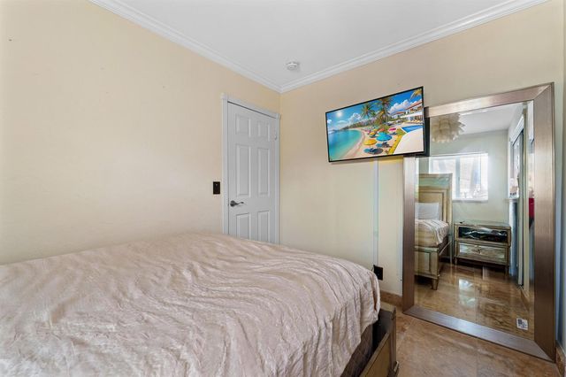 2757 NE 14th Avenue, Wilton Manors, FL 33334
