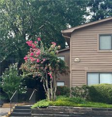 1702 Parkaire Crossing 1700, Marietta, GA 30068
