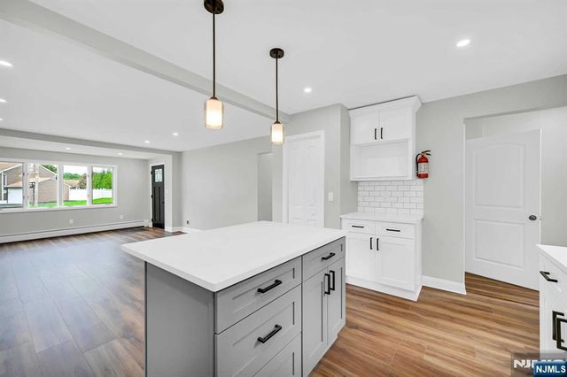 516 Riverdale Boulevard, Pompton Lakes, NJ 07442