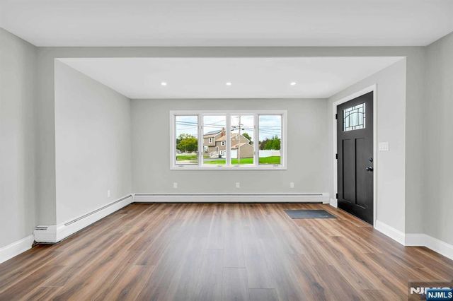 516 Riverdale Boulevard, Pompton Lakes, NJ 07442