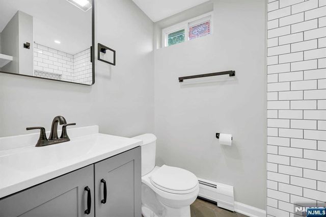 516 Riverdale Boulevard, Pompton Lakes, NJ 07442