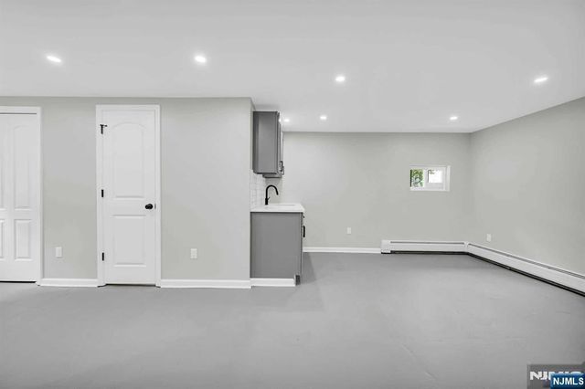 516 Riverdale Boulevard, Pompton Lakes, NJ 07442