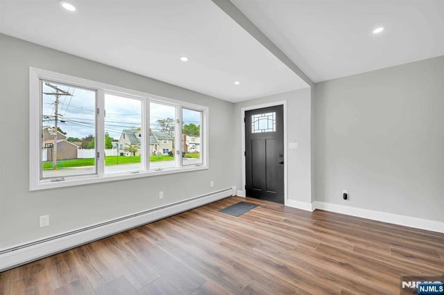 516 Riverdale Boulevard, Pompton Lakes, NJ 07442