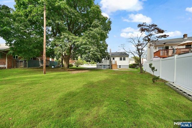 516 Riverdale Boulevard, Pompton Lakes, NJ 07442