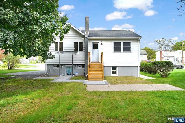 516 Riverdale Boulevard, Pompton Lakes, NJ 07442