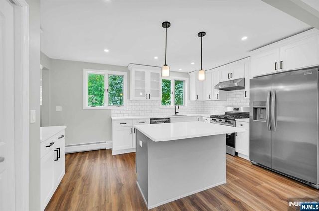 516 Riverdale Boulevard, Pompton Lakes, NJ 07442