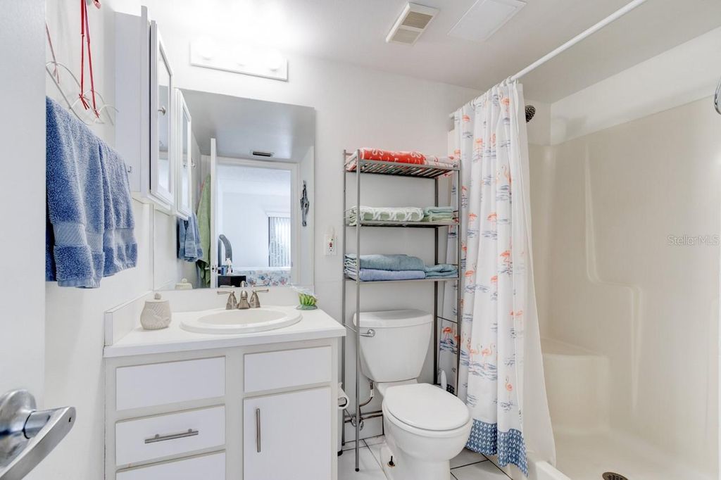 Image 16 of property listing at 1601 BIG TREE ROAD 902, South Daytona, FL 32119