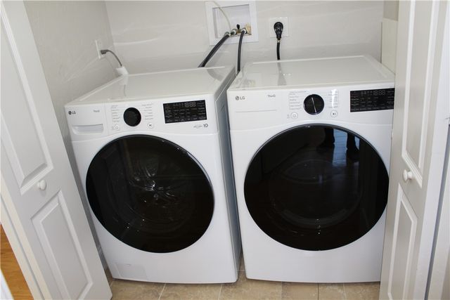 16 Gray Coach Lane 1604, Cranston, RI 02921