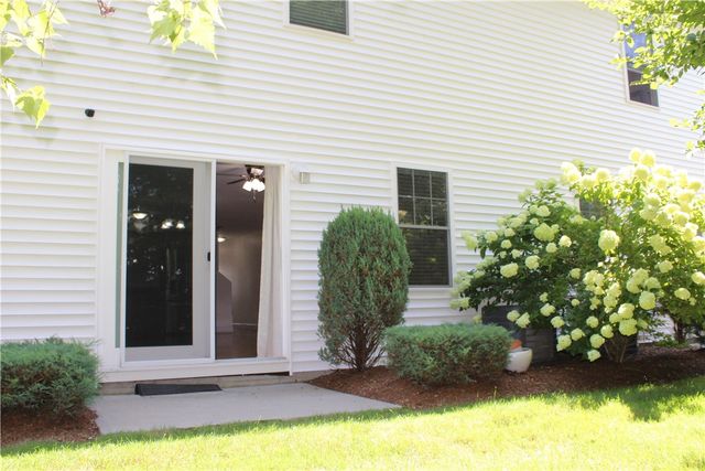 16 Gray Coach Lane 1604, Cranston, RI 02921