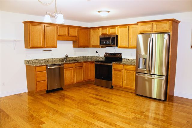 16 Gray Coach Lane 1604, Cranston, RI 02921