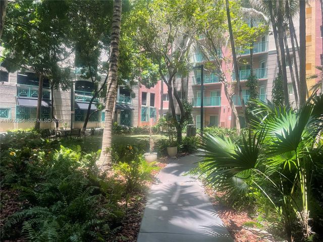 6001 SW 70th St 535, South Miami, FL 33143