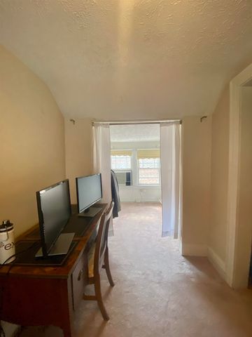 109 W 10th Avenue, Huntington, WV 25701