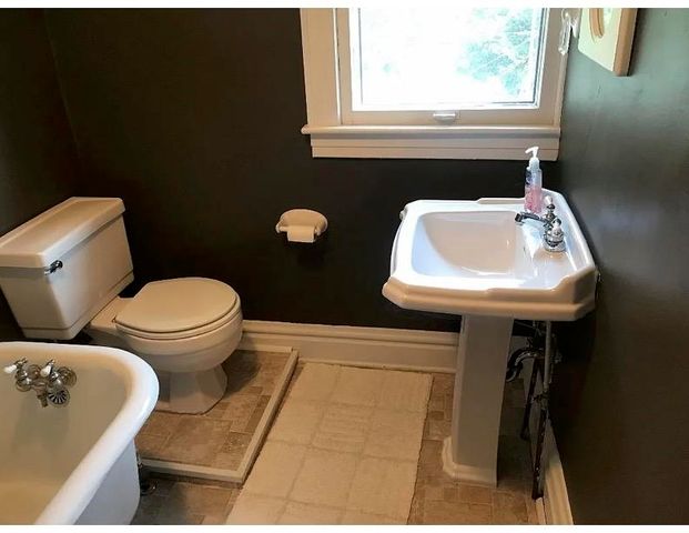 109 W 10th Avenue, Huntington, WV 25701