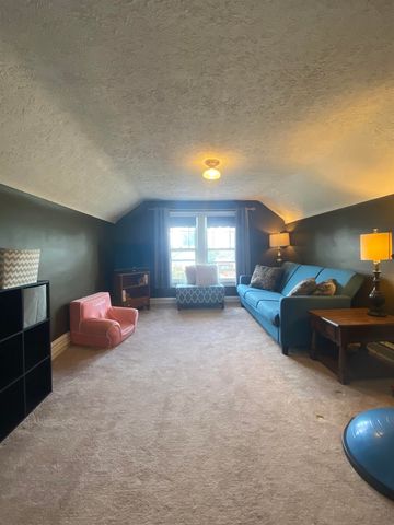 109 W 10th Avenue, Huntington, WV 25701