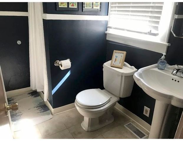 109 W 10th Avenue, Huntington, WV 25701