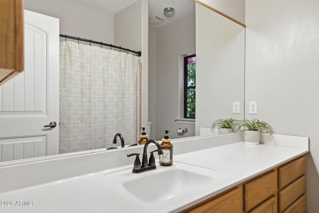 1566 E PAINT HORSE Place, San Tan Valley, AZ 85140