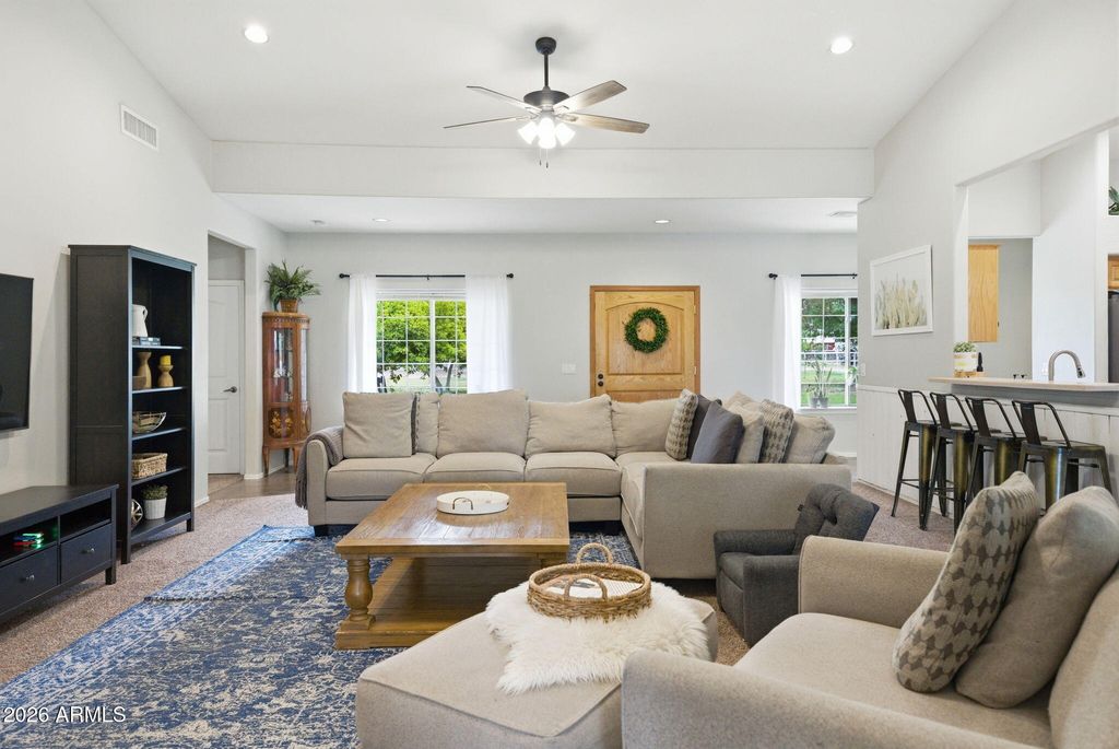 Image 11 of property listing at 1566 E PAINT HORSE Place, San Tan Valley, AZ 85140