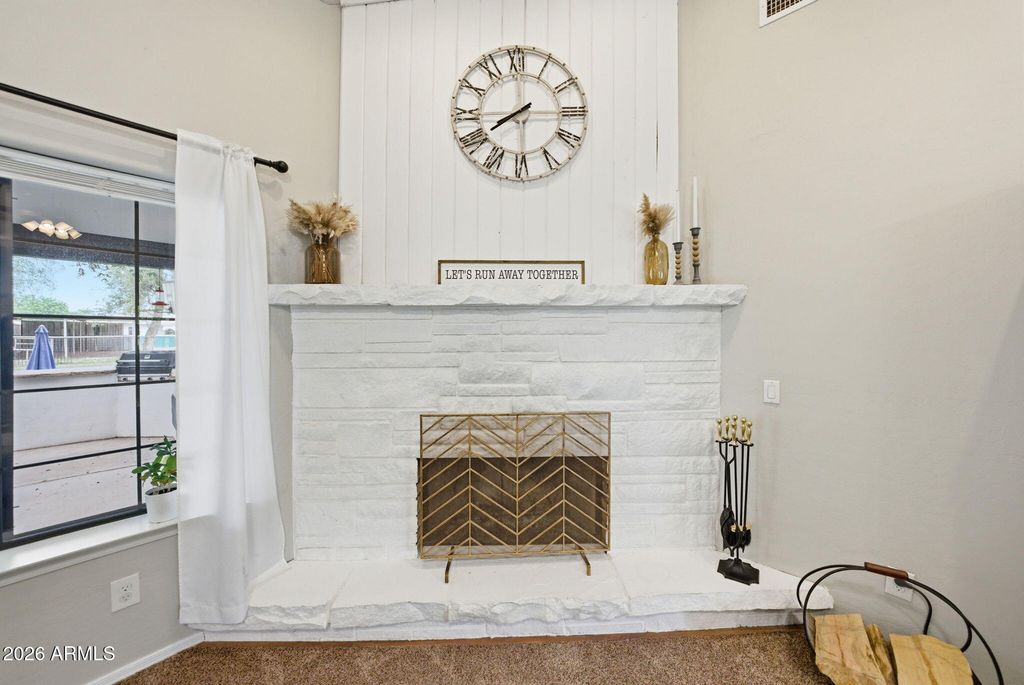 Image 9 of property listing at 1566 E PAINT HORSE Place, San Tan Valley, AZ 85140