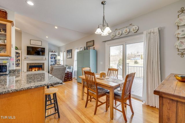 1121 Wahoo Valley Road, Kingsport, TN 37663