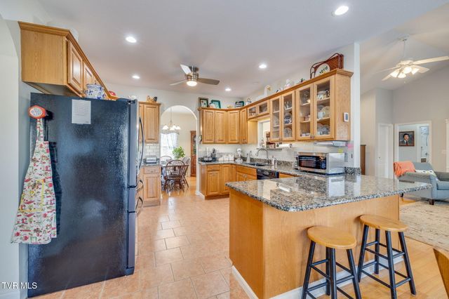 1121 Wahoo Valley Road, Kingsport, TN 37663