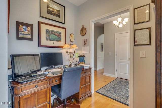 1121 Wahoo Valley Road, Kingsport, TN 37663