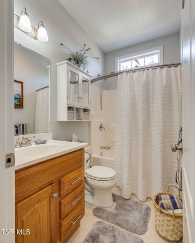 1121 Wahoo Valley Road, Kingsport, TN 37663