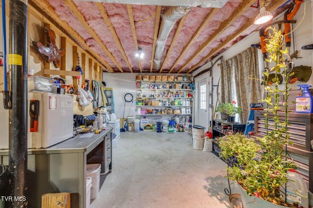 1121 Wahoo Valley Road, Kingsport, TN 37663