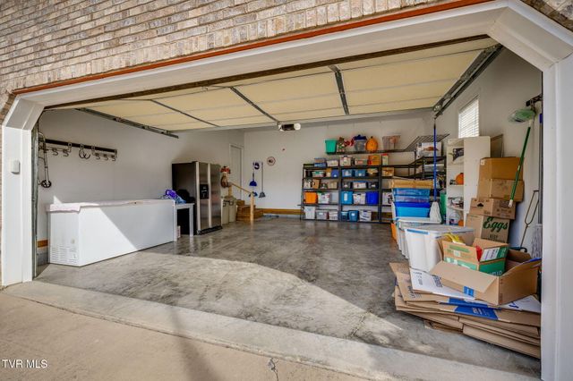 1121 Wahoo Valley Road, Kingsport, TN 37663