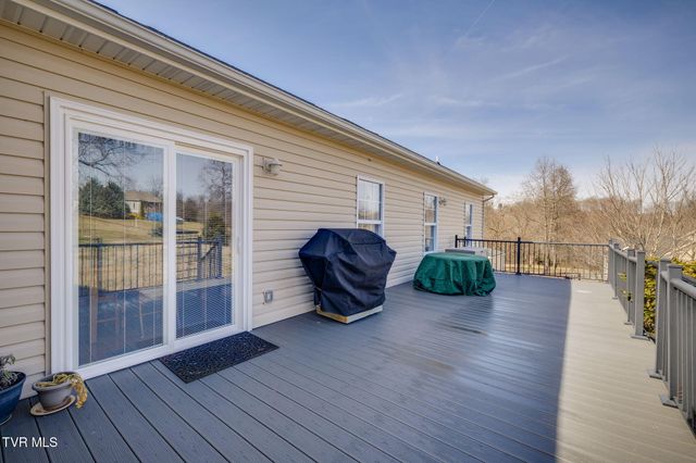 1121 Wahoo Valley Road, Kingsport, TN 37663