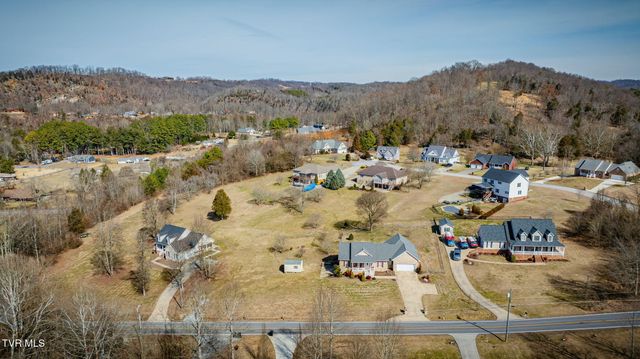 1121 Wahoo Valley Road, Kingsport, TN 37663