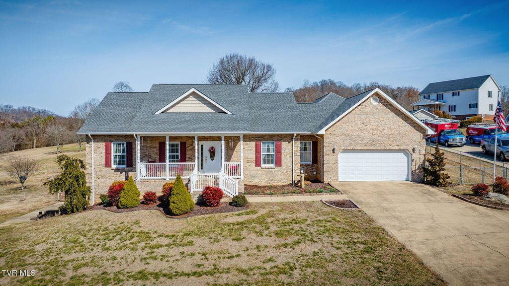 1121 Wahoo Valley Road, Kingsport, TN 37663