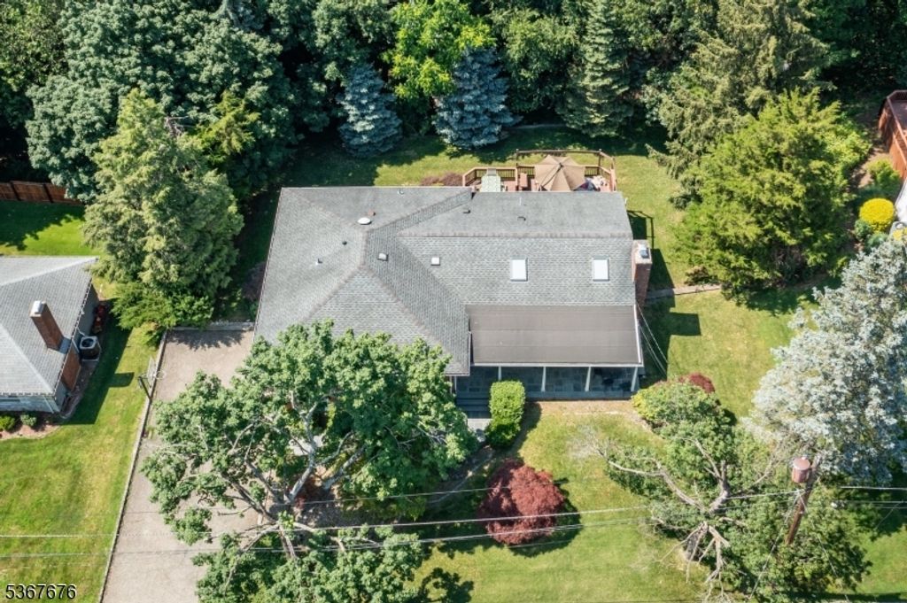 13 Oxford Dr, Livingston Twp., NJ 07039