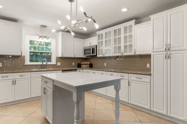 3447 S Gary Place, Tulsa, OK 74105