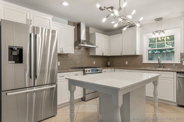 3447 S Gary Place, Tulsa, OK 74105